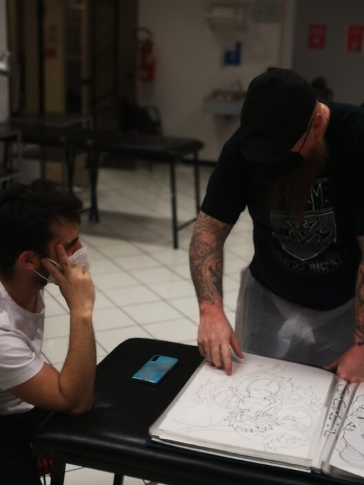 milano_tattoo_school_scuola_tatuaggi_piercing_abilitazione_igienico_sanitaria_approccio_al_tatuaggio_esame_pratica_secondo_la_profilassi_igienico_sanitaria_portfolio_1