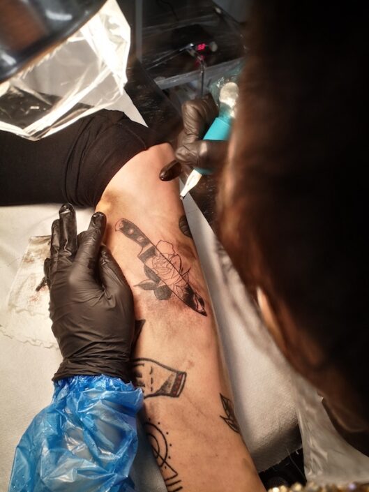 milano_tattoo_school_scuola_tatuaggi_piercing_abilitazione_igienico_sanitaria_approccio_al_tatuaggio_esame_pratica_secondo_la_profilassi_igienico_sanitaria_tatuare_18