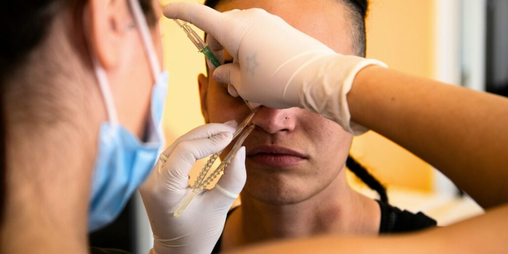 Esecuzione di un Nostril Piercing